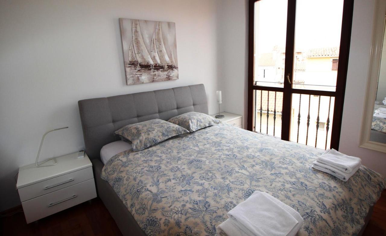 Molo View Apartment 로비니 외부 사진