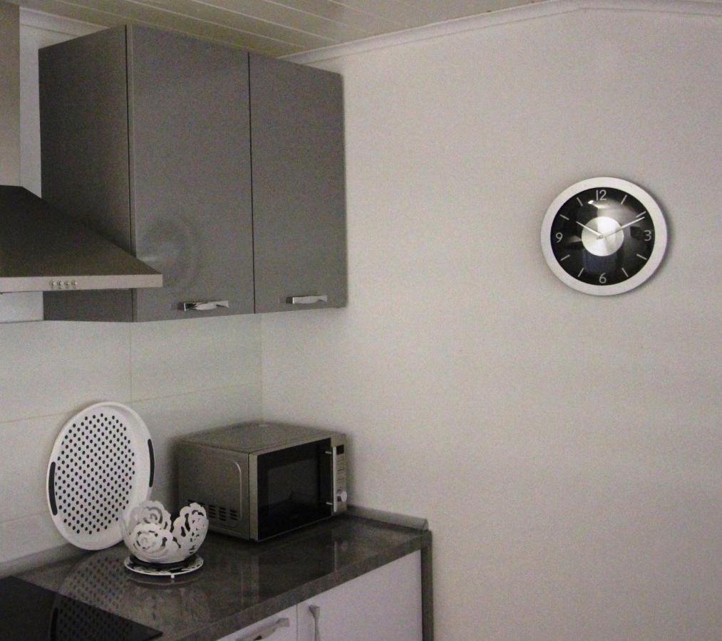 Molo View Apartment 로비니 외부 사진