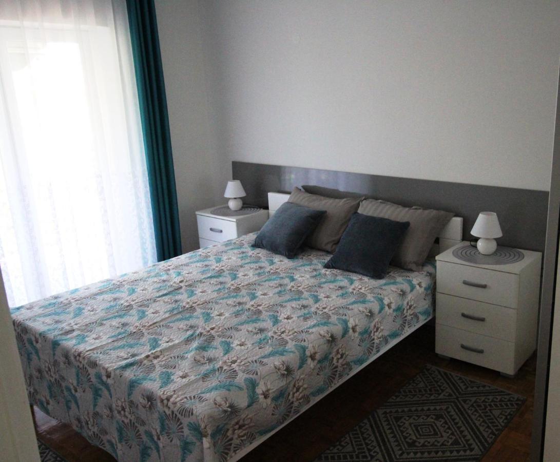 Molo View Apartment 로비니 외부 사진