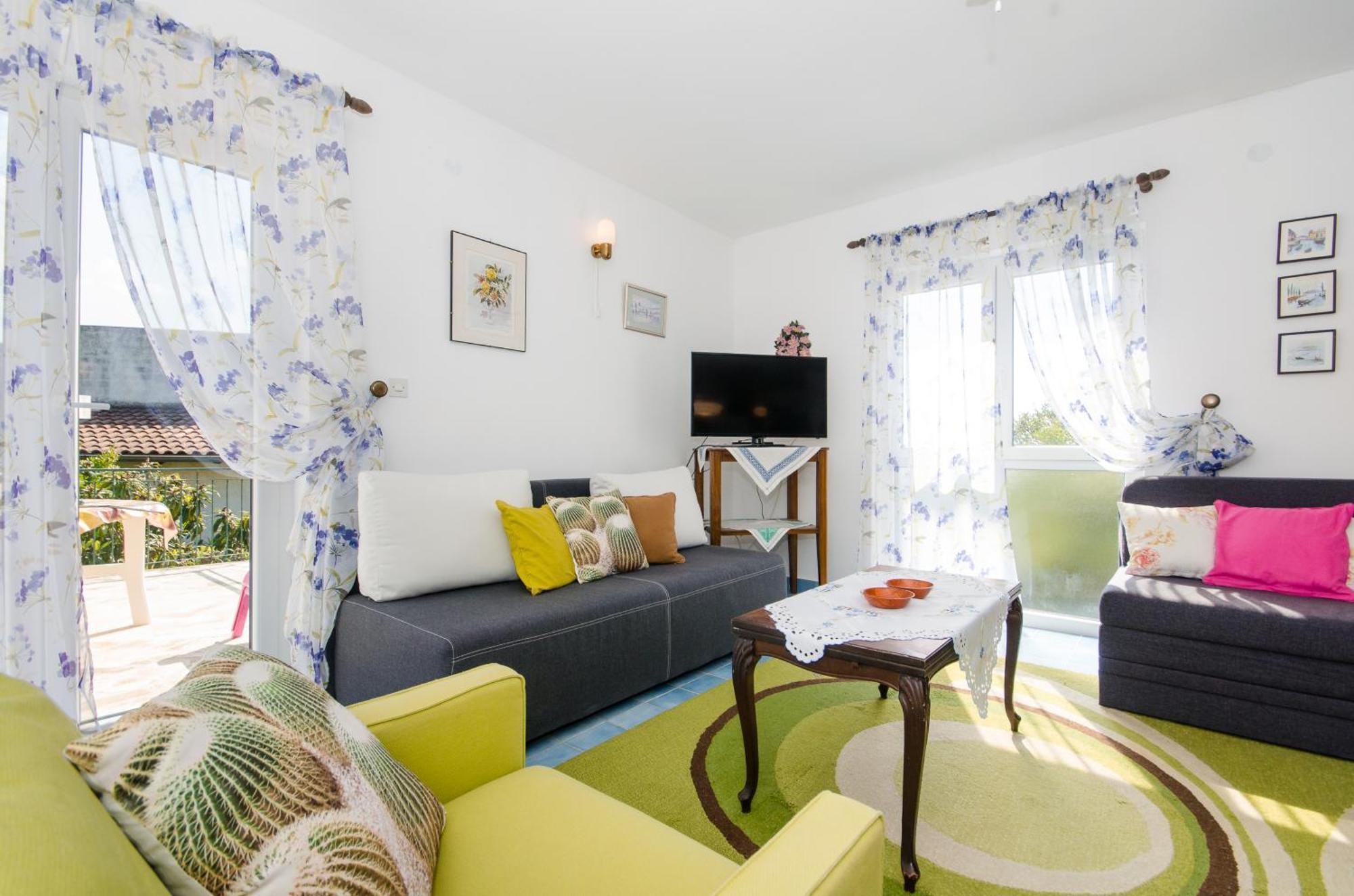 Molo View Apartment 로비니 외부 사진