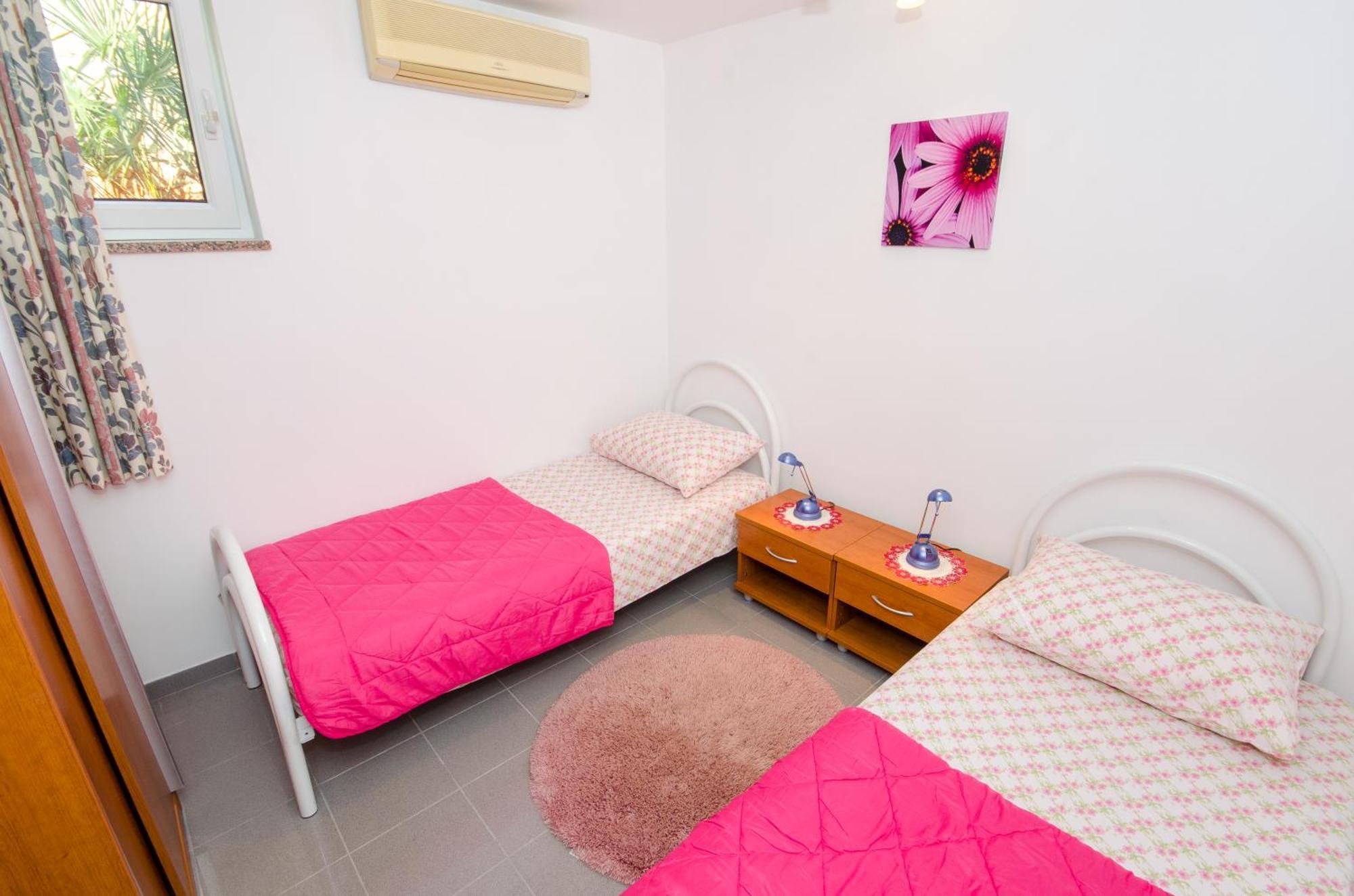 Molo View Apartment 로비니 외부 사진