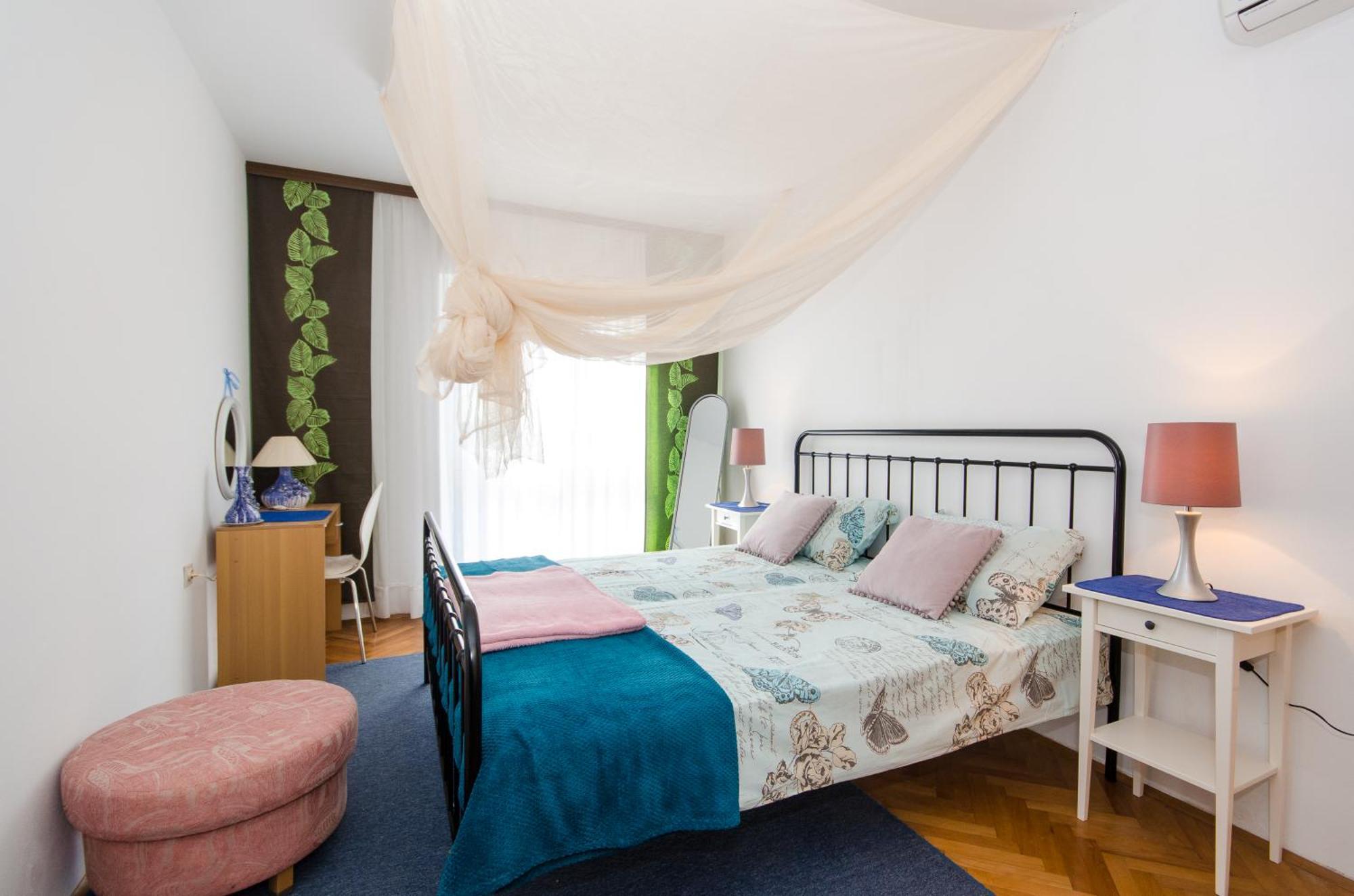 Molo View Apartment 로비니 외부 사진