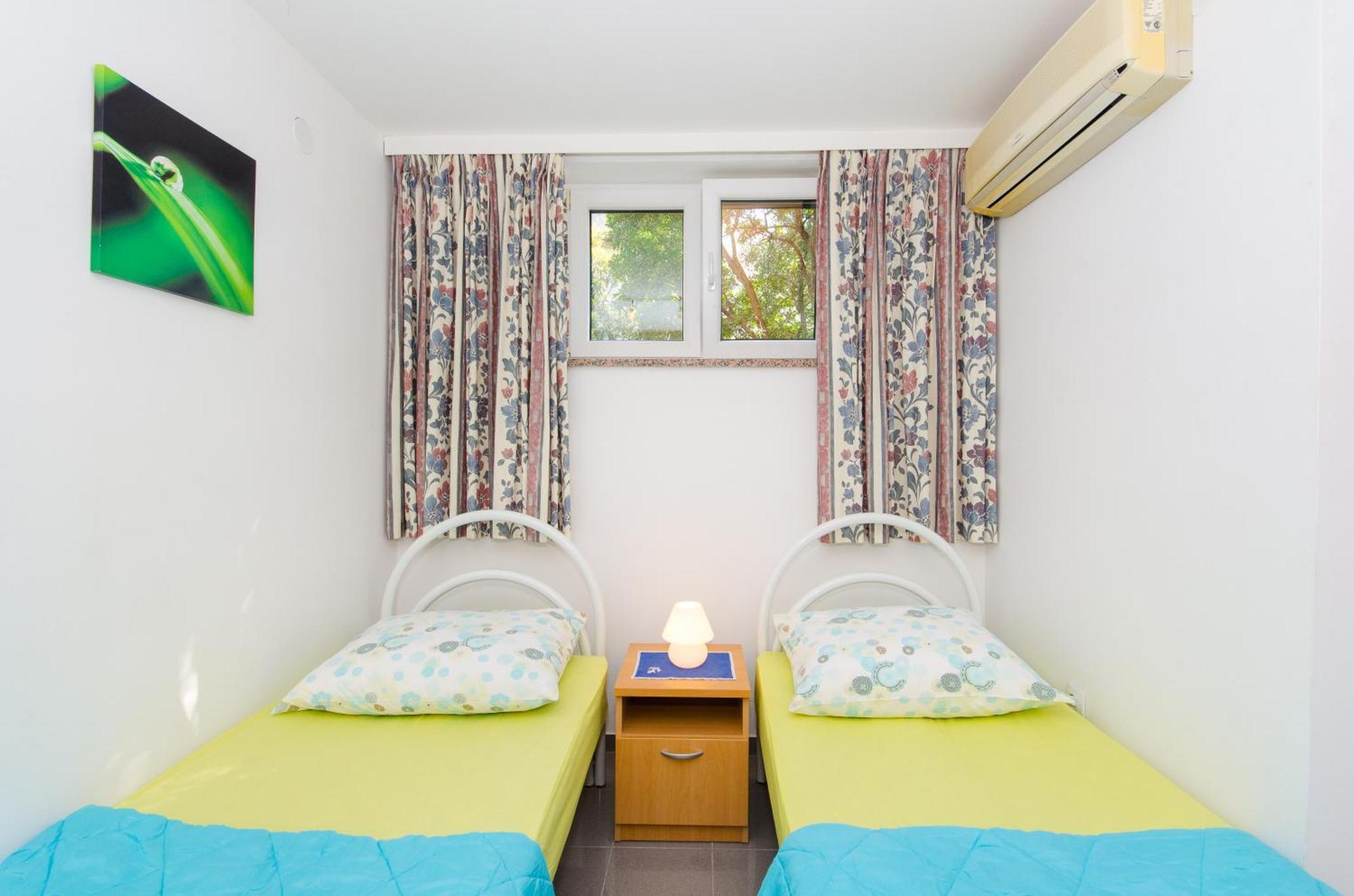 Molo View Apartment 로비니 외부 사진