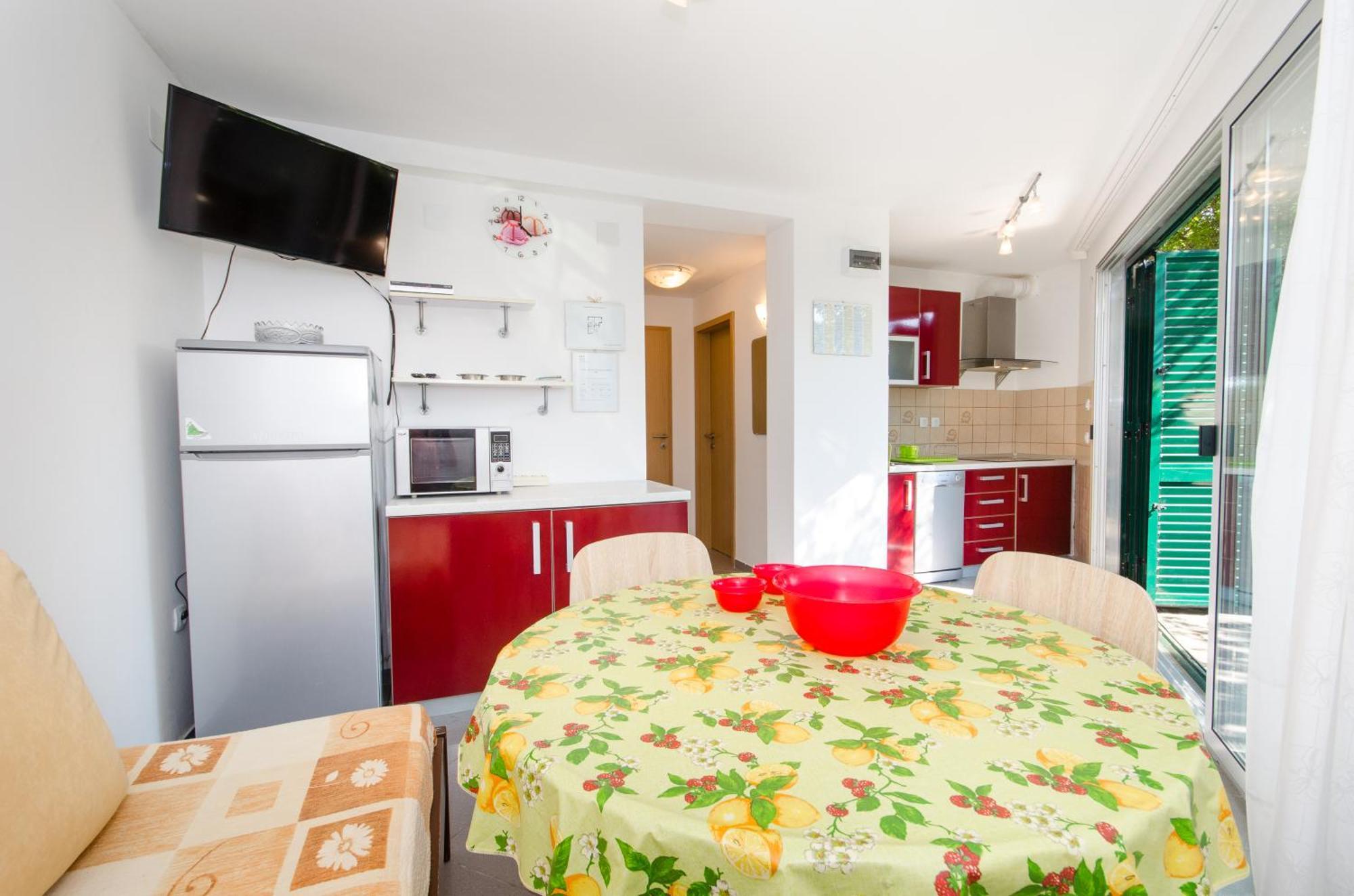 Molo View Apartment 로비니 외부 사진