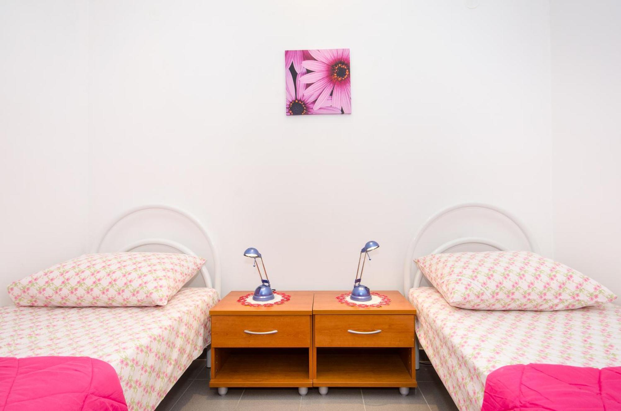 Molo View Apartment 로비니 외부 사진