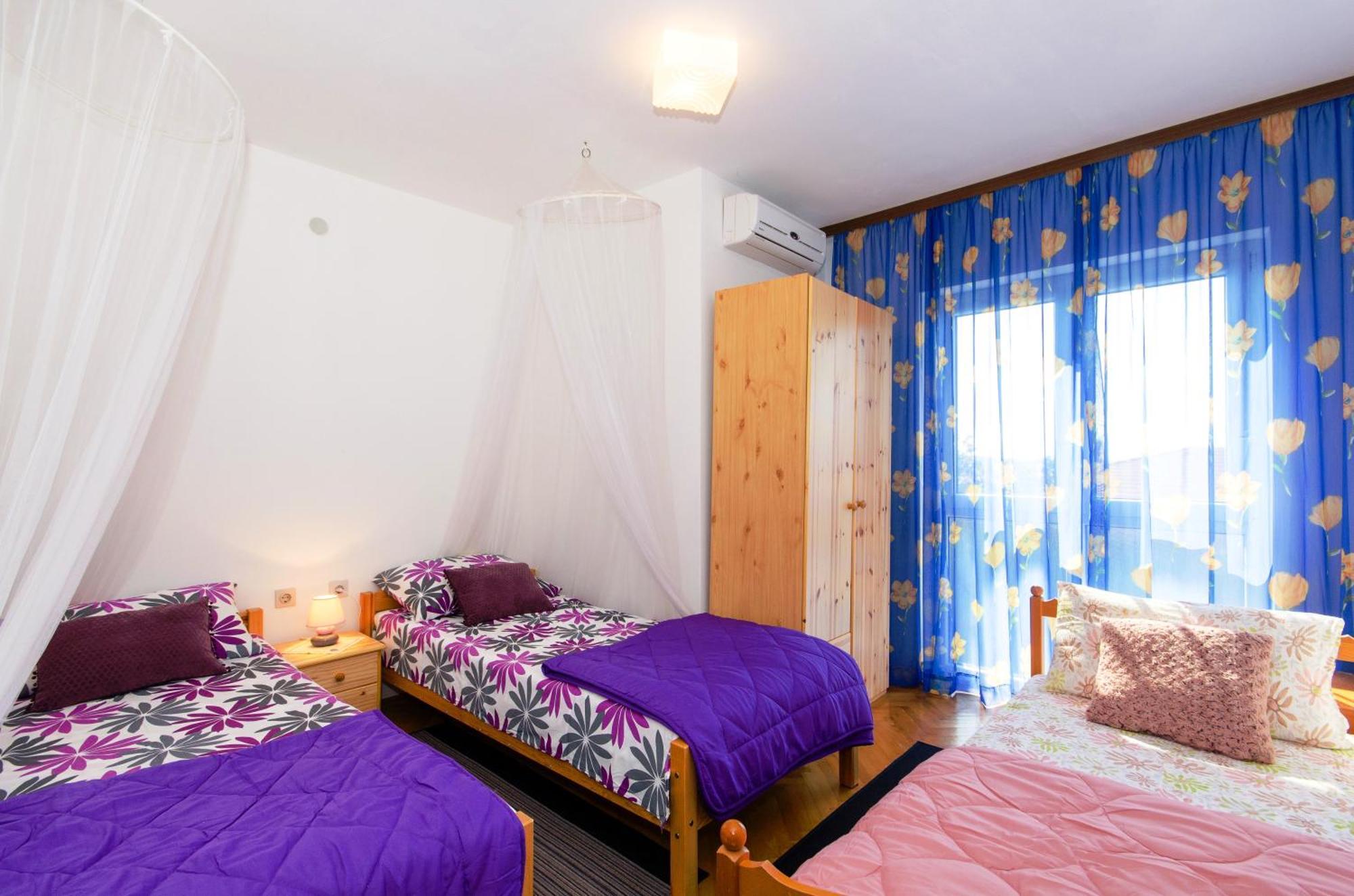 Molo View Apartment 로비니 외부 사진